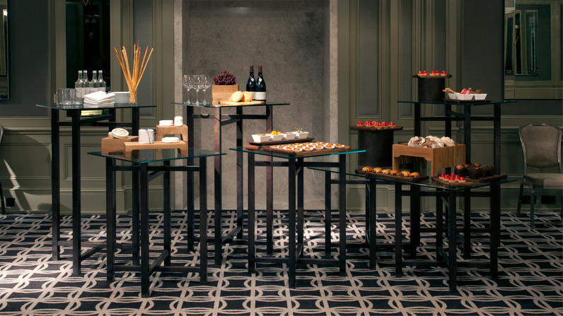 Category_type_banner_buffet_table_system_1